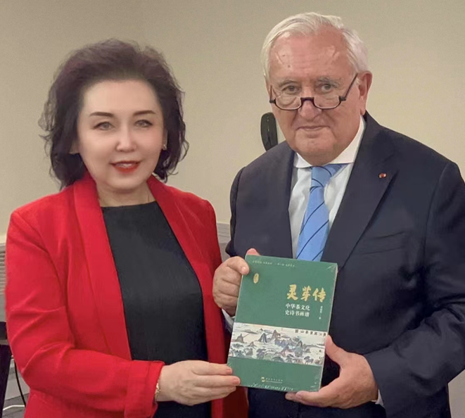 法国前总理拉法兰：进一步加强中法文化互动和人员往来