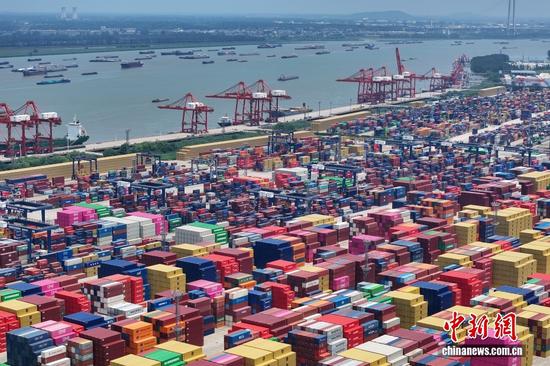 Chinese lawmakers approve 2026 central budget