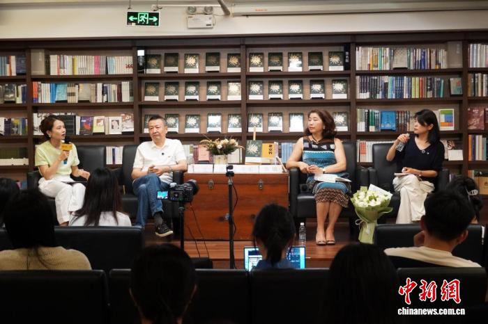 作家鲁敏：从民间面对失去的强健心态获取创作动力